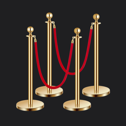 Vier gouden afzetpaaltjes met luxe rode koorden, geschikt voor entrees, VIP-zones en evenementen.