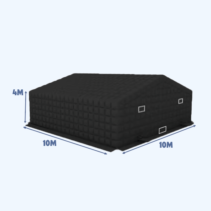 3D-render van een grote zwarte Qpparty opblaastent met afmetingen van 4 meter hoog, 10 meter lang en 10 meter breed, weergegeven met maatlijnen.