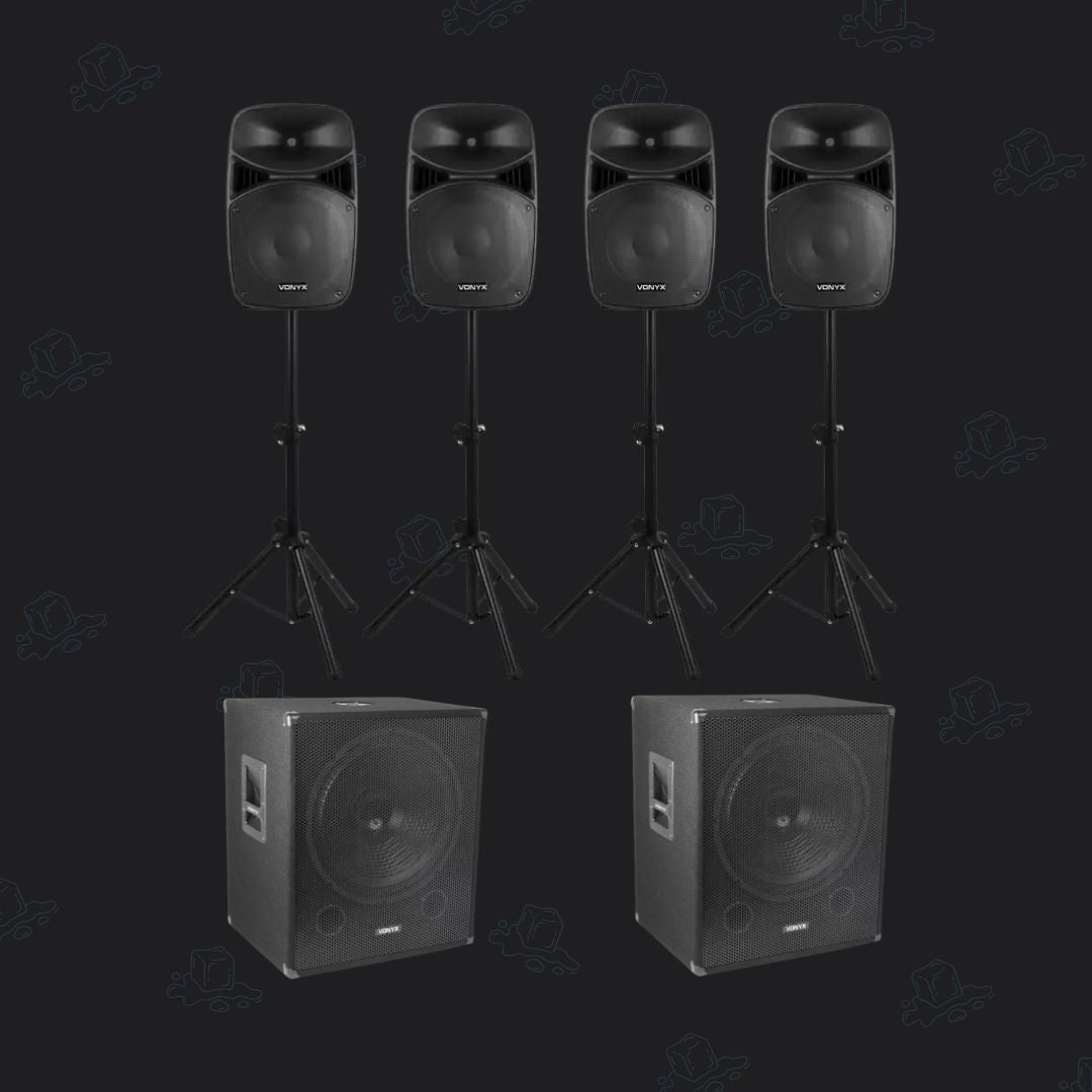 Geluidsset met vier speakers op statieven en twee subwoofers van Qpparty.