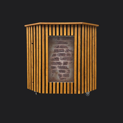 Houten DJ-booth op wielen met verticale latten en een middenpaneel met baksteenlook, gezien vanaf de voorzijde.